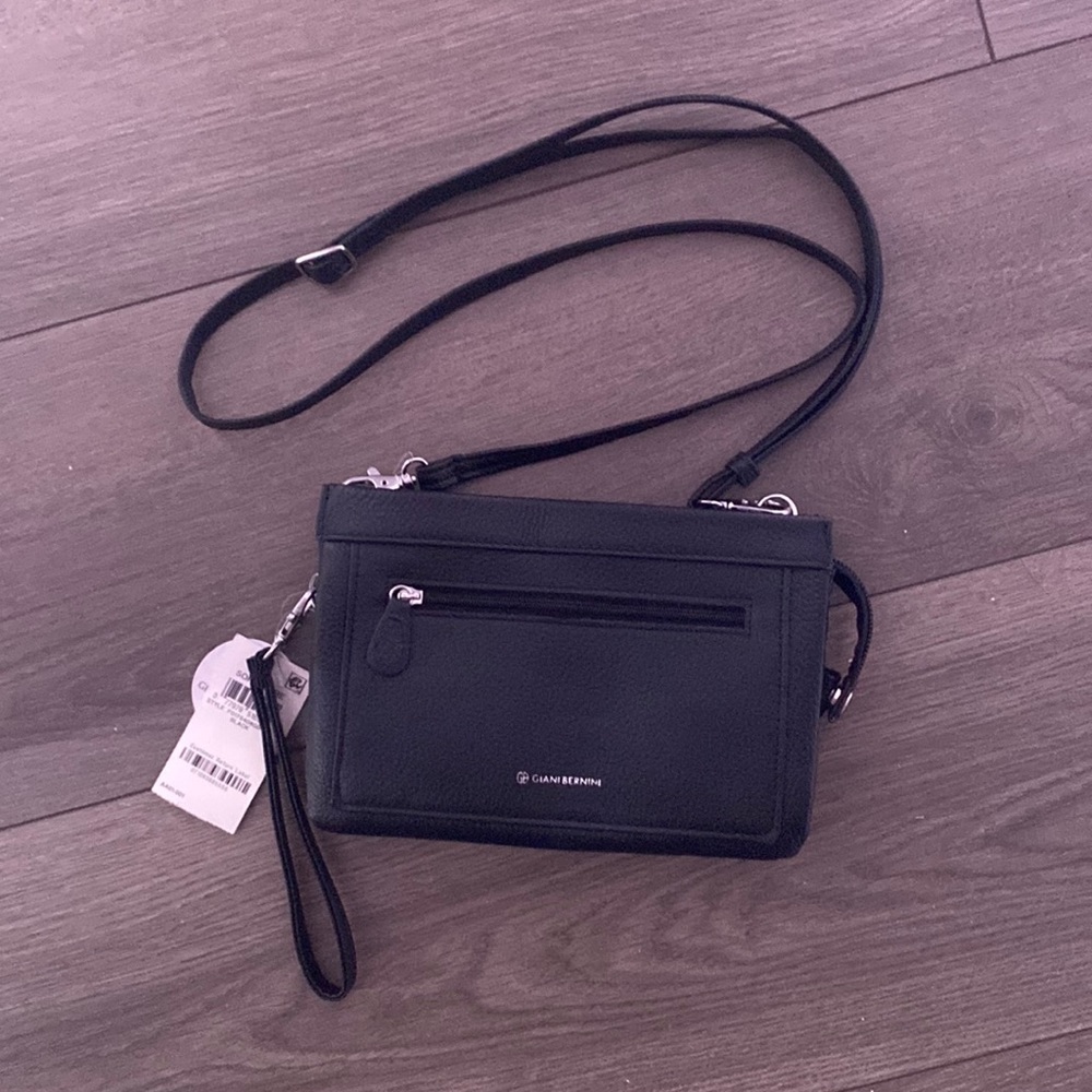 Black purse by Giani Bernini